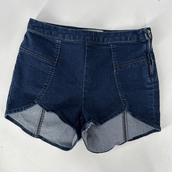 Free‎ People Dark Wash Side Zip Flat Front Stretch Scallop Edge Shorts Sz 26 - Picture 1 of 9